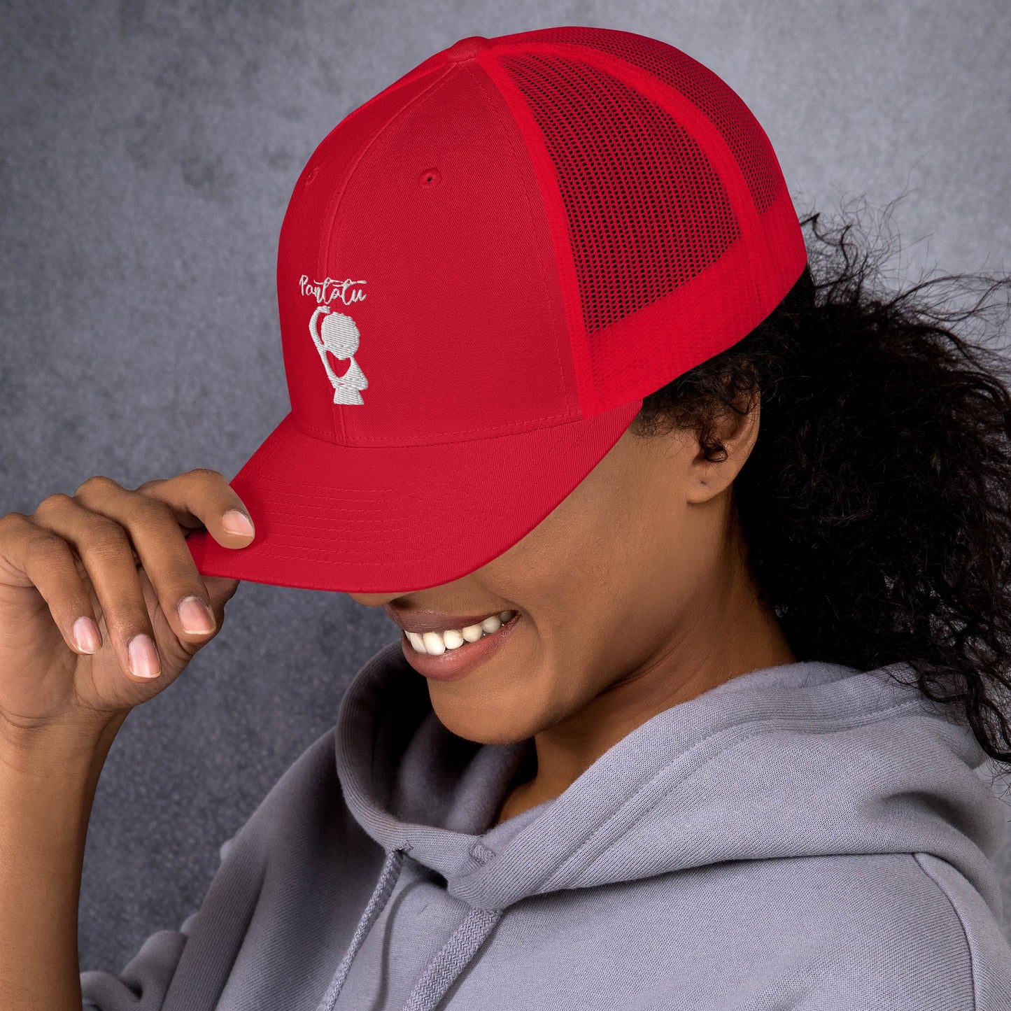 Gorra tipo trucker para mujer